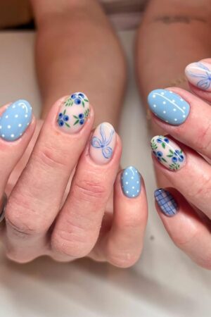 Blueberry Bow Press On Nails Short Almond Plaid Design